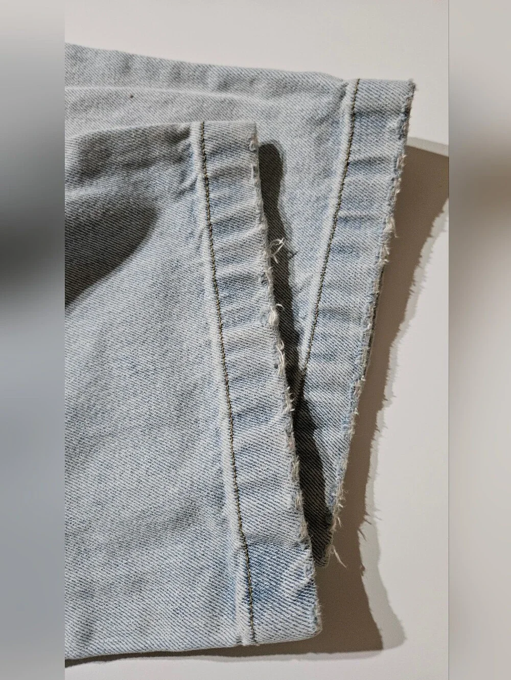 PacSun Baggy Jeans Men's 29x30 Light Wash Straight Leg Distressed Hem Denim.